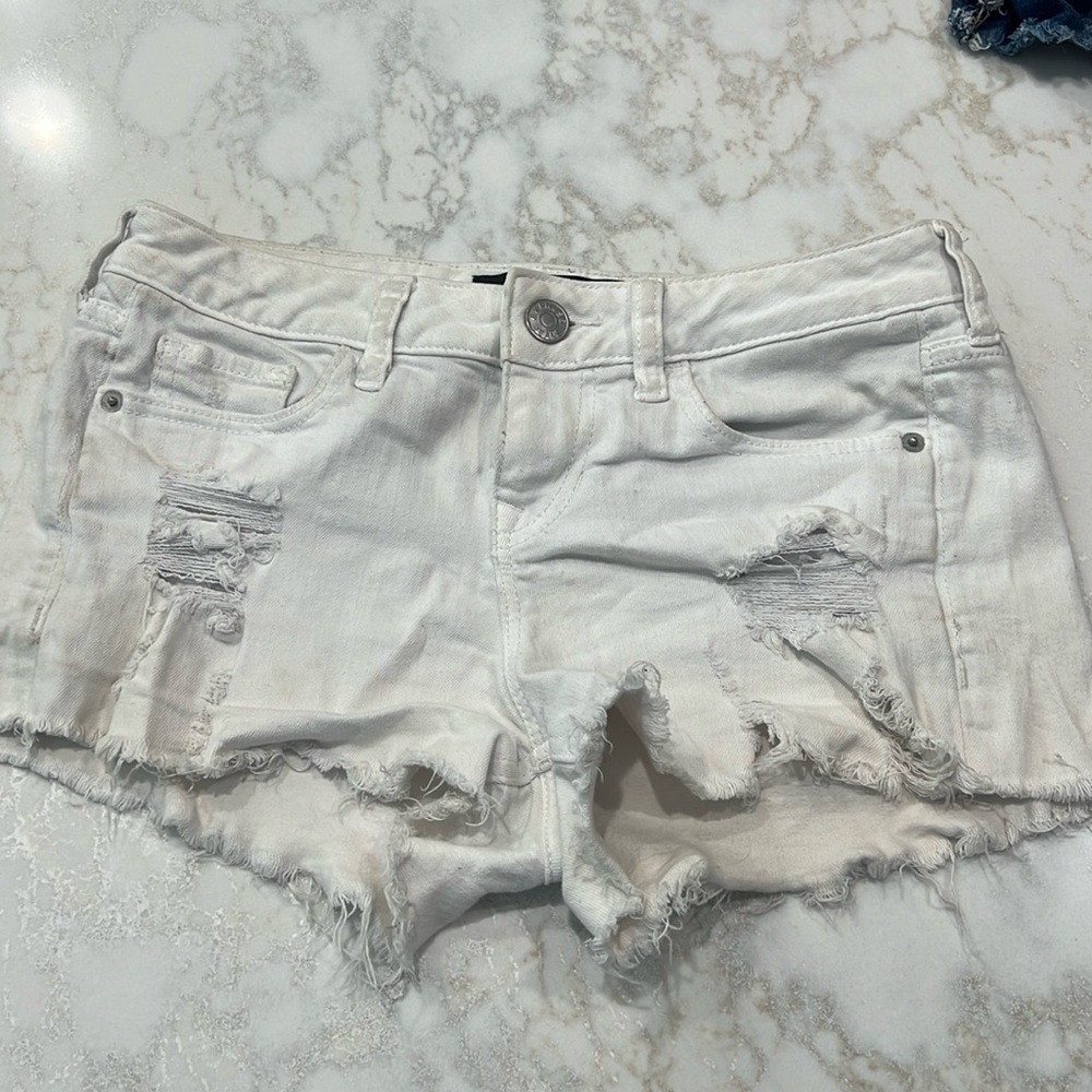 Express white Jean shorts size 0